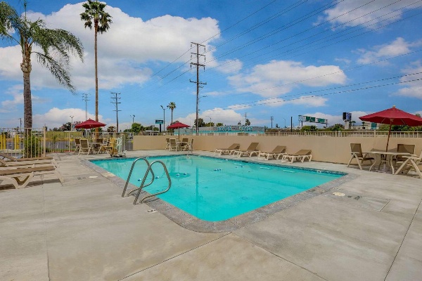 Motel 6-San Bernardino, CA - South Main image